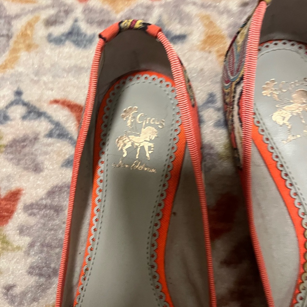 sam edelman - Picture 2 of 5